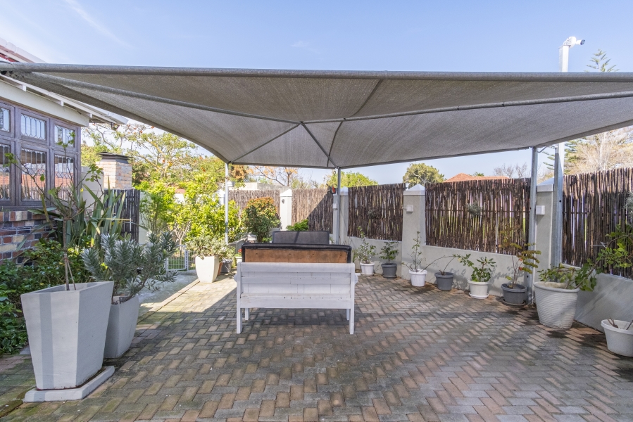 5 Bedroom Property for Sale in Wynberg Western Cape